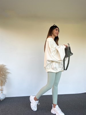 Omuz Dekolteli Yarasa Kol Oversize Ekru Sweat