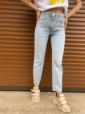 Orijinal Marka Boyfriend Kesik Paça Denim Pantolon