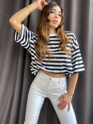 Oversize Siyah-Beyaz Çizgili T-shirt