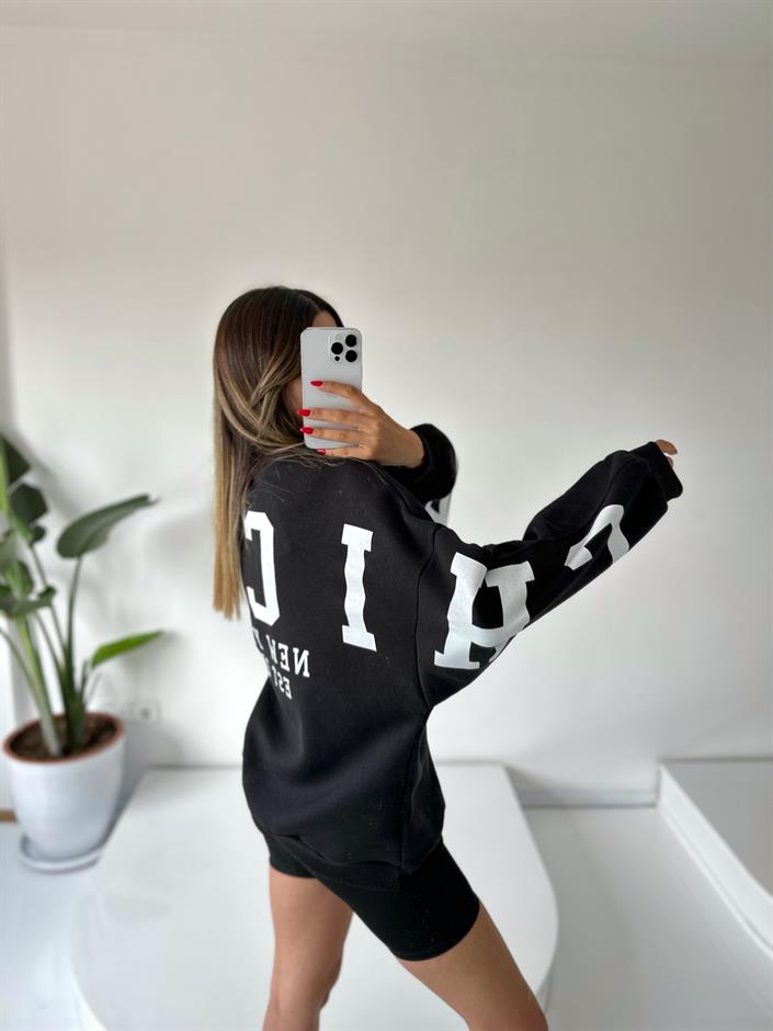 Siyah Arkası Baskılı Oversize Sweatshirt