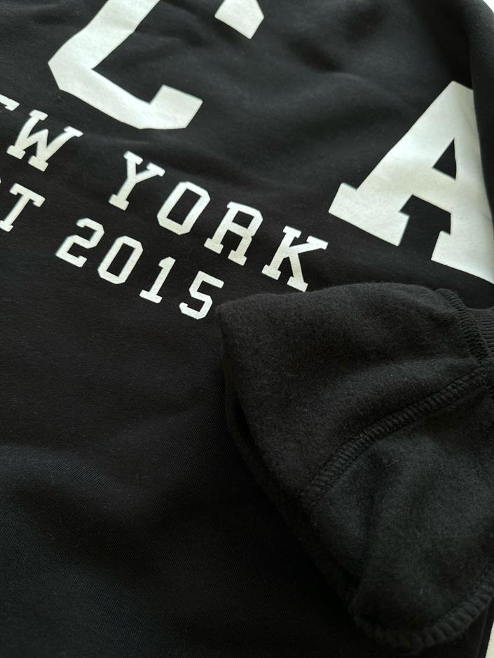 Siyah Arkası Baskılı Oversize Sweatshirt