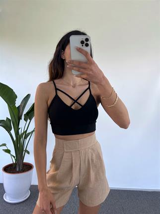 حمالة صدر سوداء بتصميم متقاطع