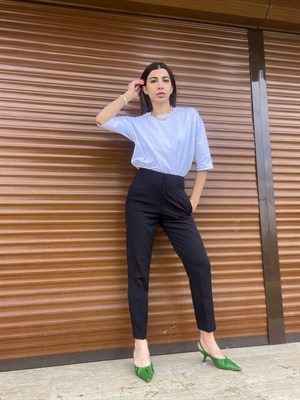 Siyah Havuç Kesim Pileli Pantolon