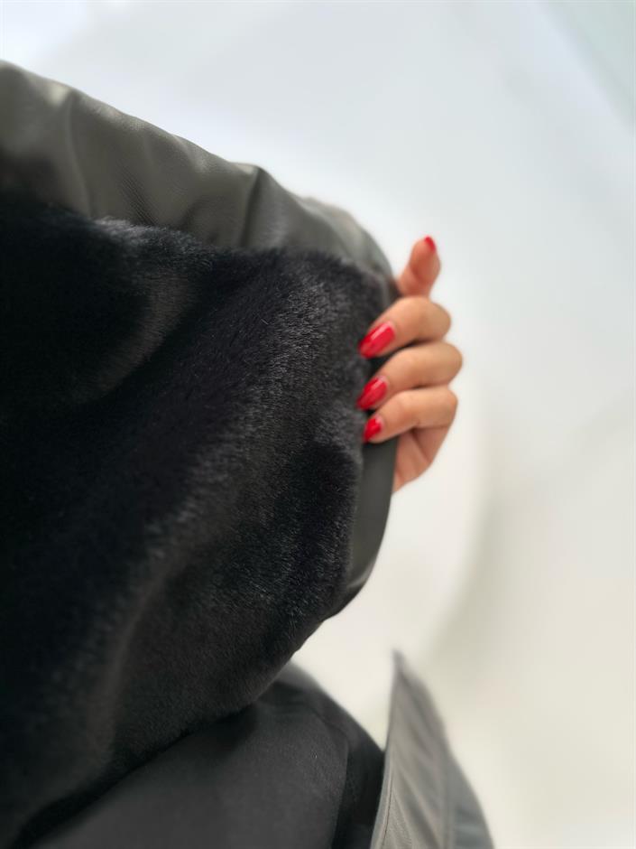 Siyah İçi Kürklü Oversize Deri Mont 