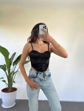 Siyah Korse Crop