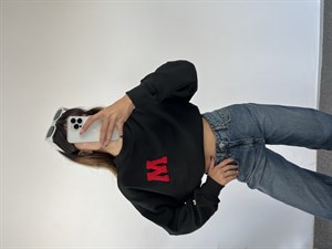 Siyah M harfli Sweat