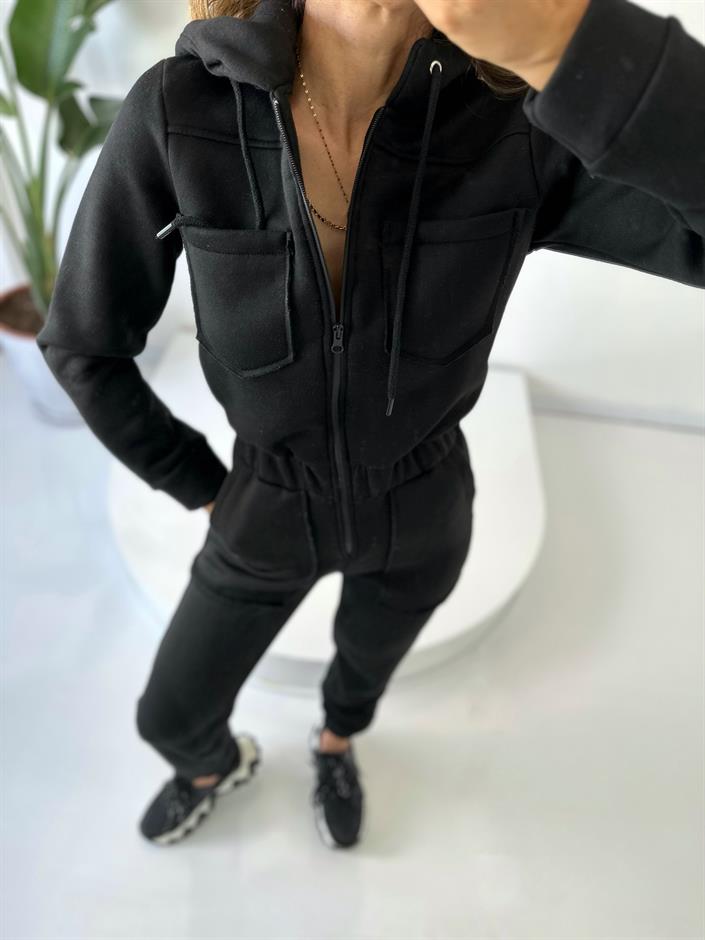 Siyah Şardonlu Üç İplik Kapüşonlu Tulum 