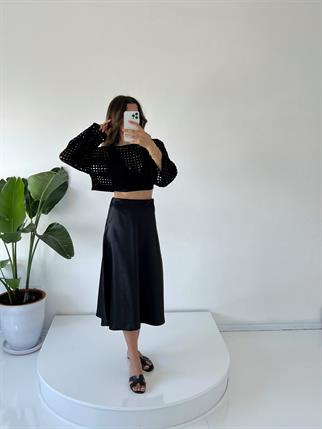 Siyah Saten Midi Etek