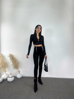 Süper Yüksek Bel Siyah Düğme Detaylı Jean 