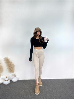 Süper Yüksek Bel Taş Düğme Detaylı Jean