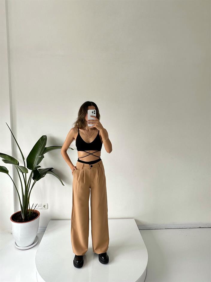 Tyra  Camel Tasarım Çift Bel Bantlı Kemer Detaylı Pantolon