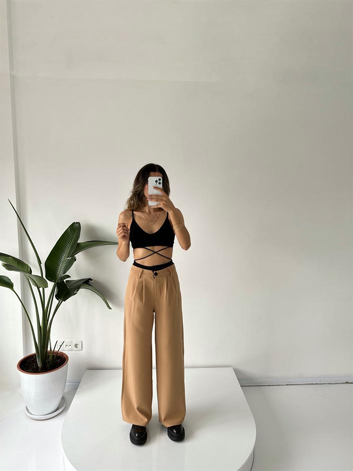 Tyra  Camel Tasarım Çift Bel Bantlı Kemer Detaylı Pantolon