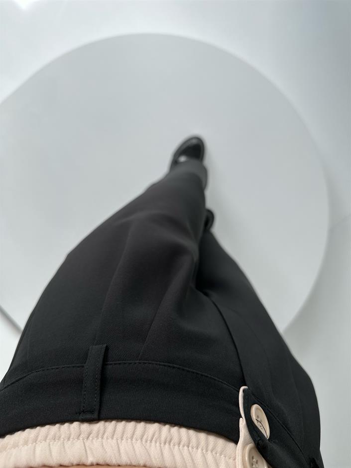 Tyra Siyah Tasarım Çift Bel Bantlı Kemer Detaylı Pantolon