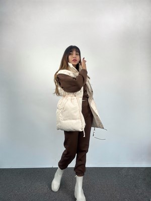 Valeria Bej Yelek