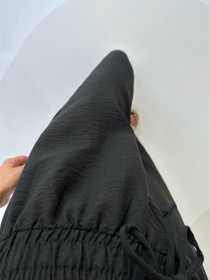 Violeta Siyah Yırtmaçlı Keten Pantolon