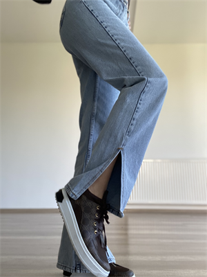 Yüksek Bel Yanları Yırtmaçlı Jean