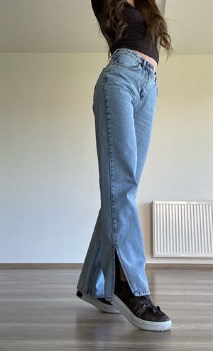 Yüksek Bel Yanları Yırtmaçlı Jean