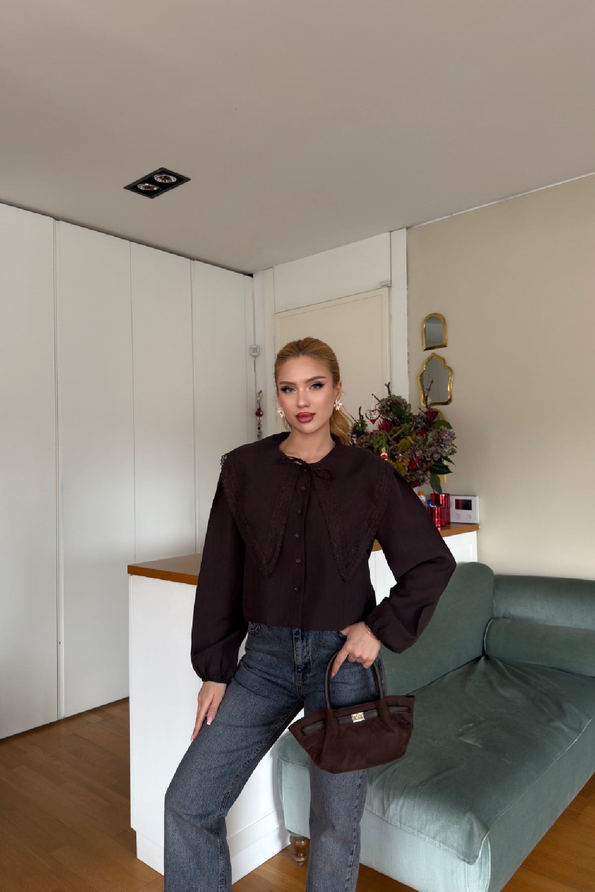 Tesla Yaka Dantelli Gömlek Kahverengi