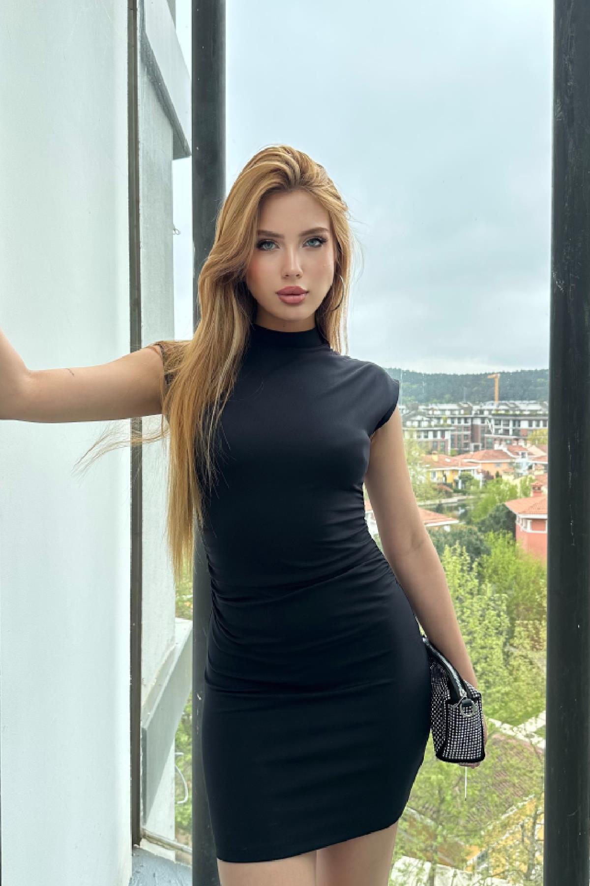 Vera Elbise Siyah 