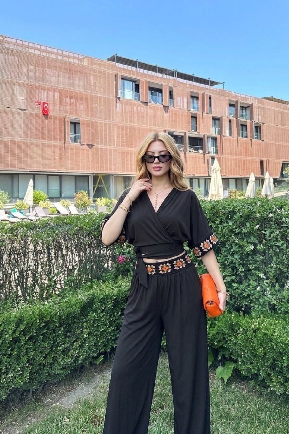 Süzene Nakış Detaylı Modal Takım Siyah