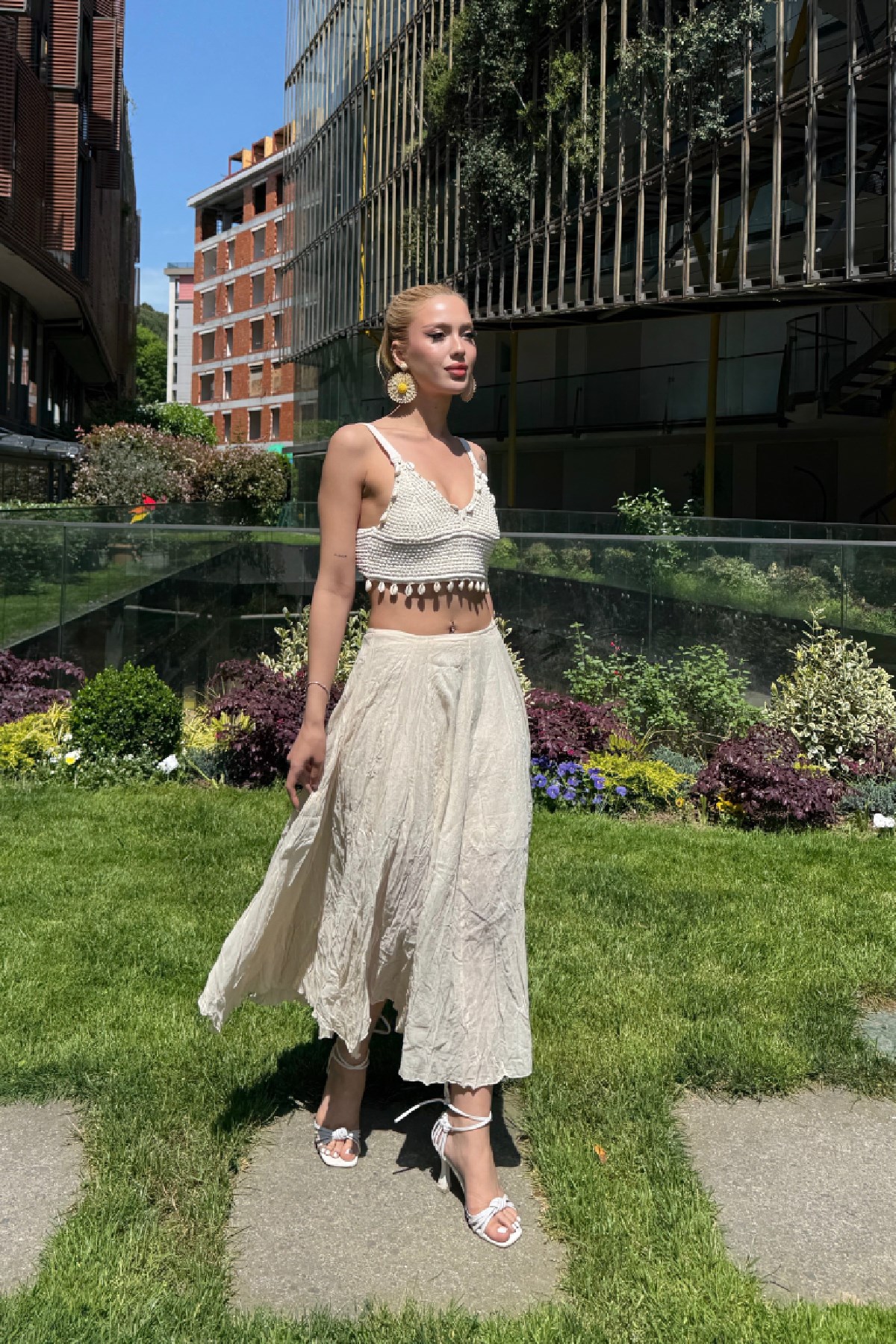 Deniz Kabuklu Crop Atlet Ekru