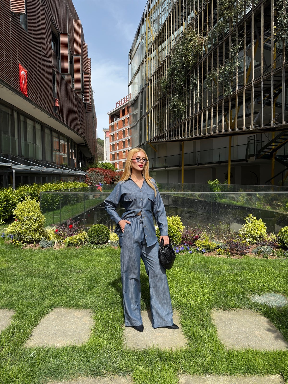 V Yaka Takım Lacivert