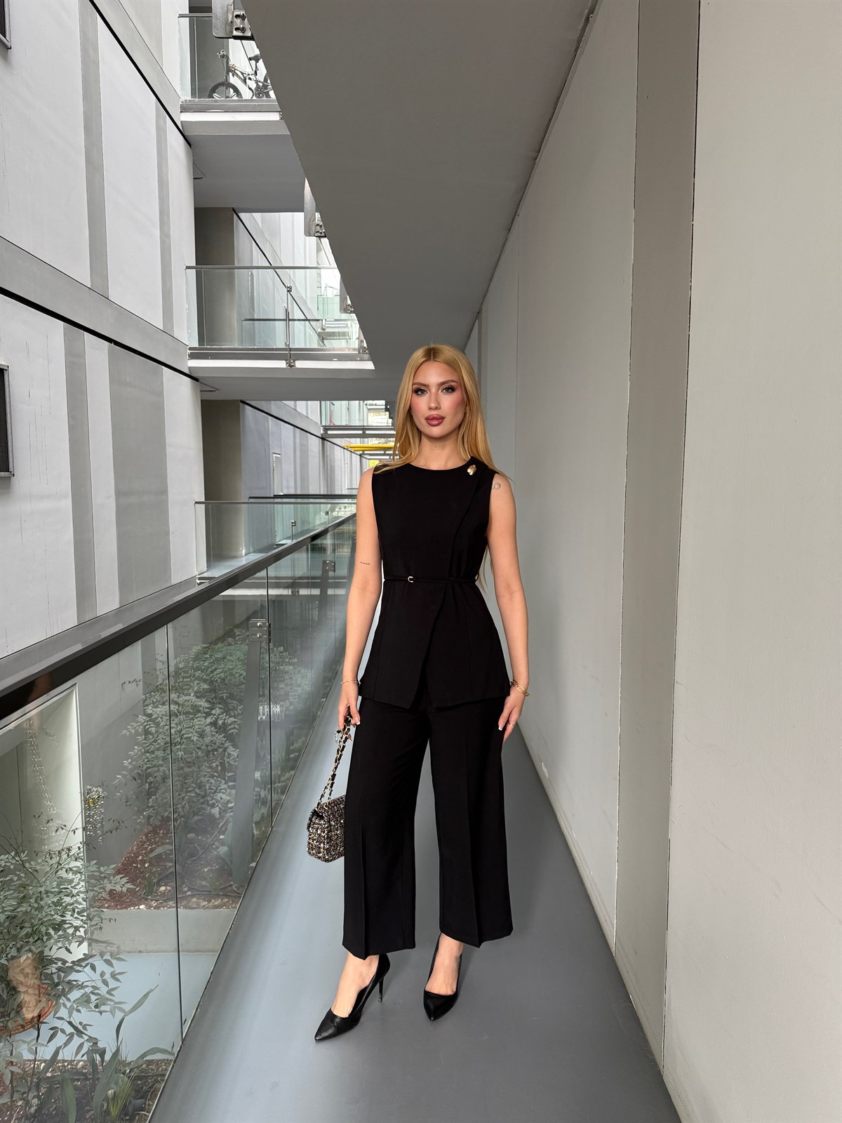 Geniş Kemerli Dokuma Pantolon Siyah