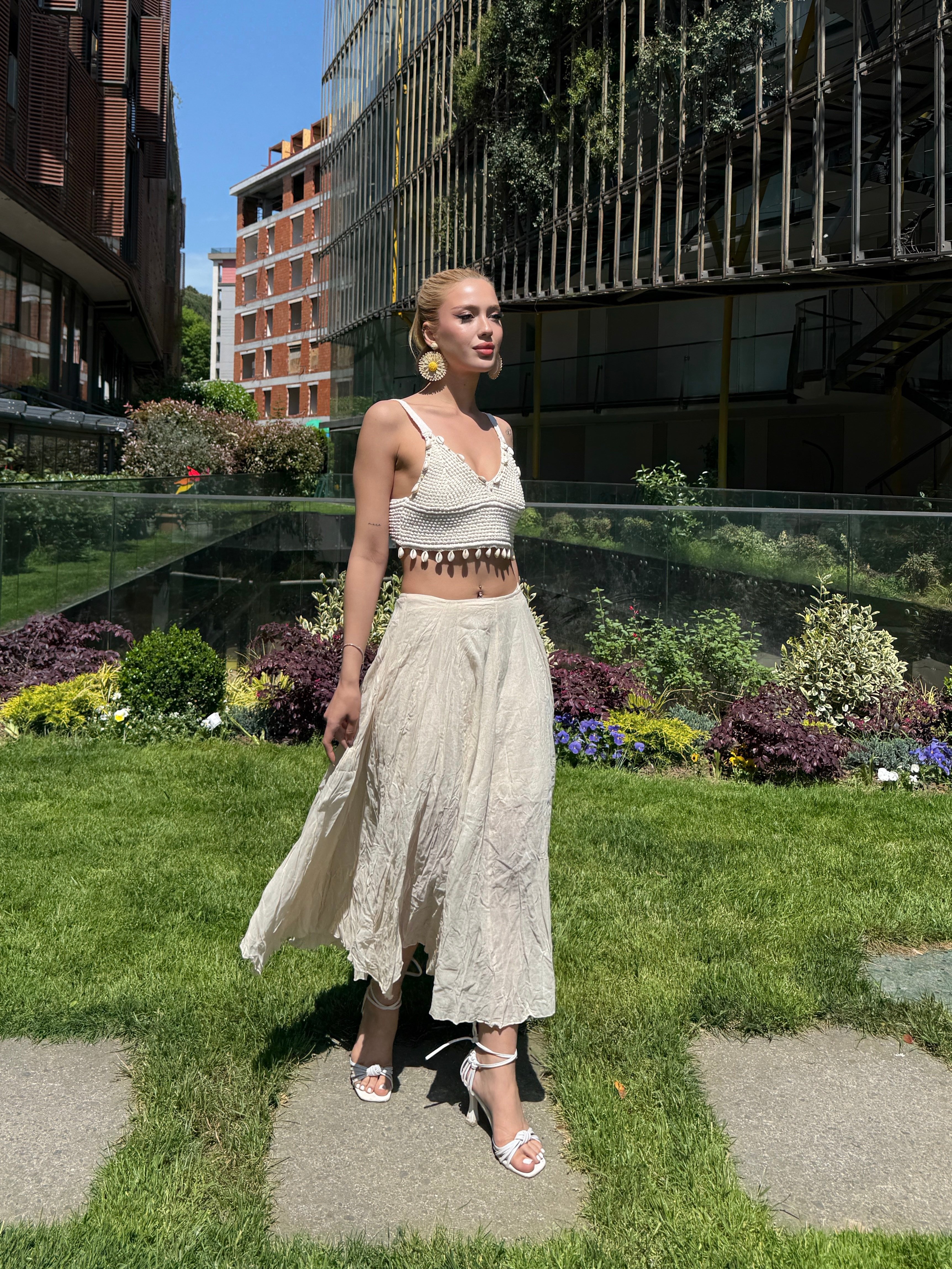 Deniz Kabuklu Crop Atlet Ekru