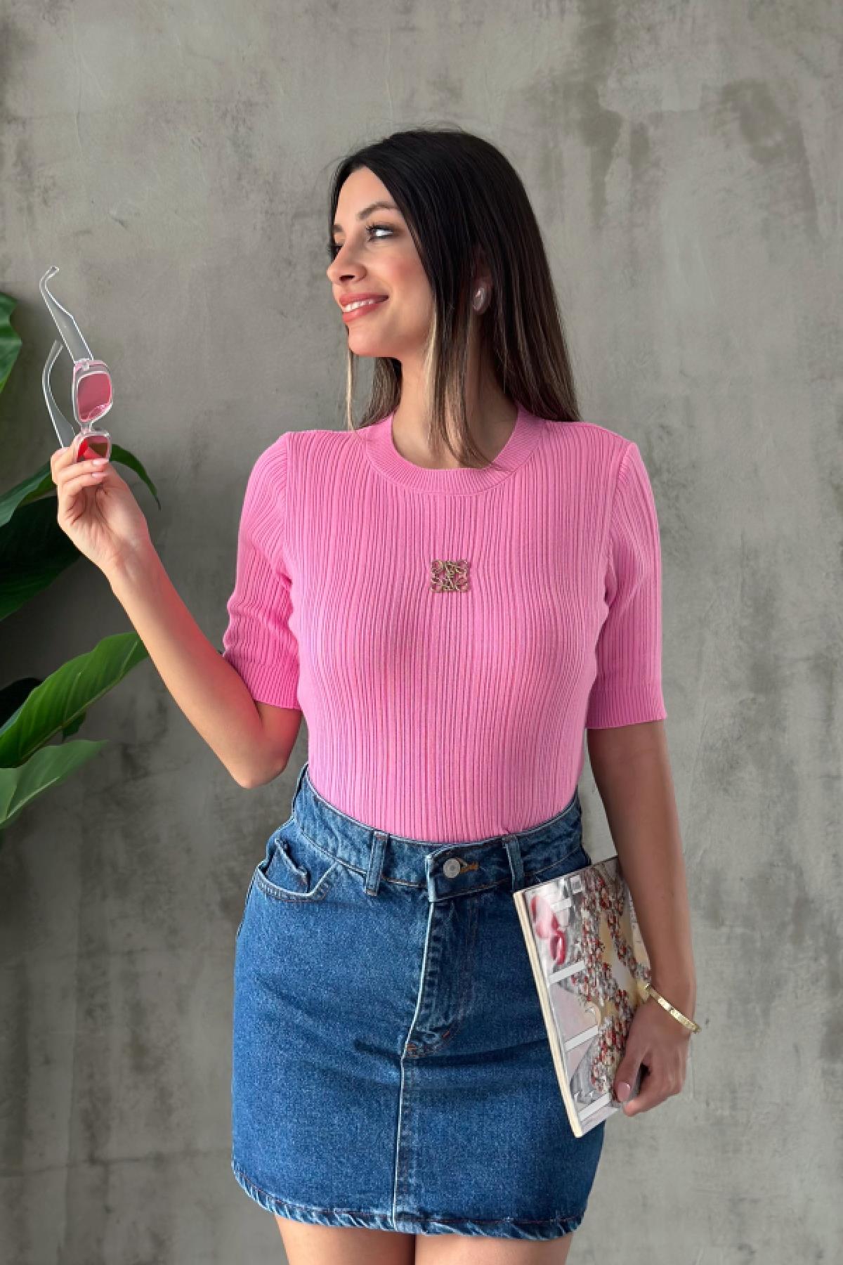 Aksesuarlı Triko T-shirt Pembe