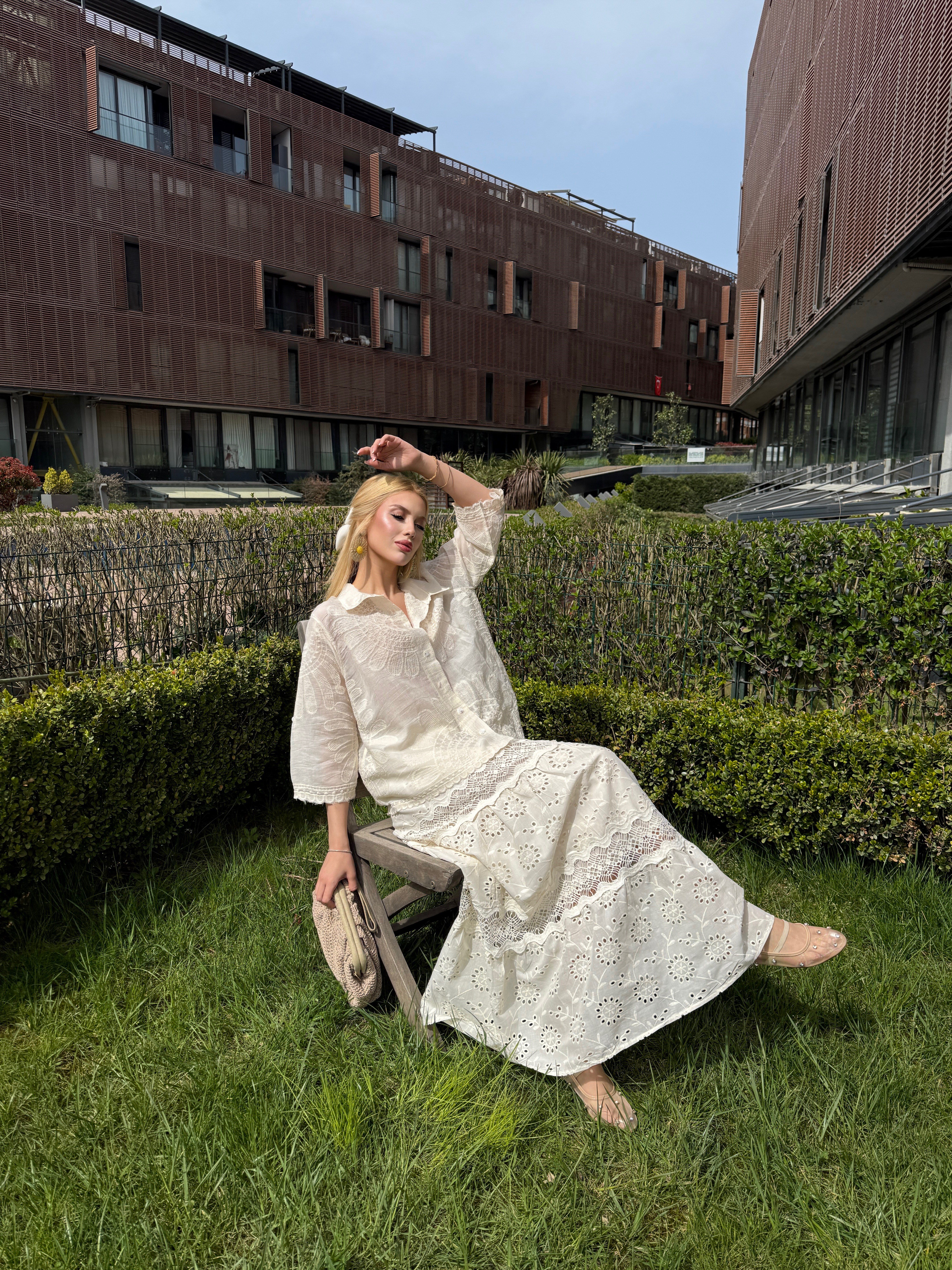 Güpürlü Uzun Etek Naturel