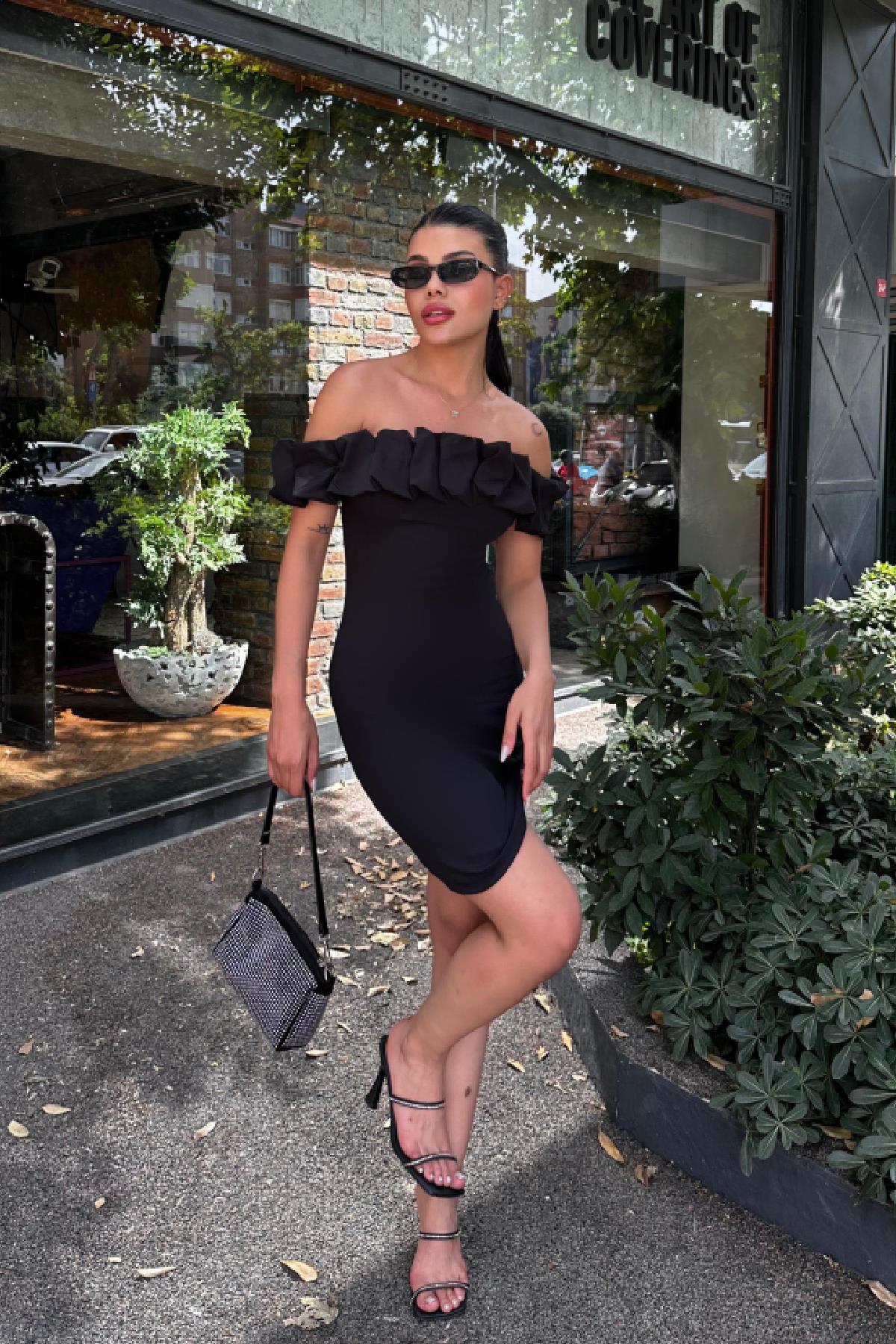 Eva Volanlı Atlas Elbise Siyah