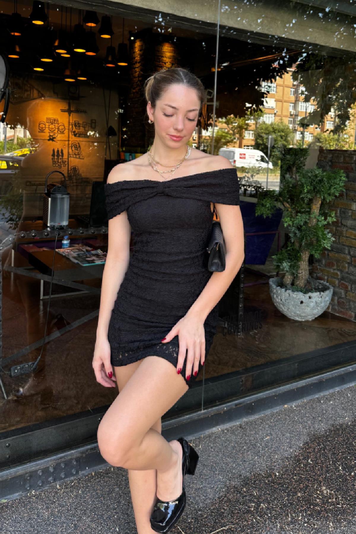 Fiyonk Detay Mini Elbise Siyah