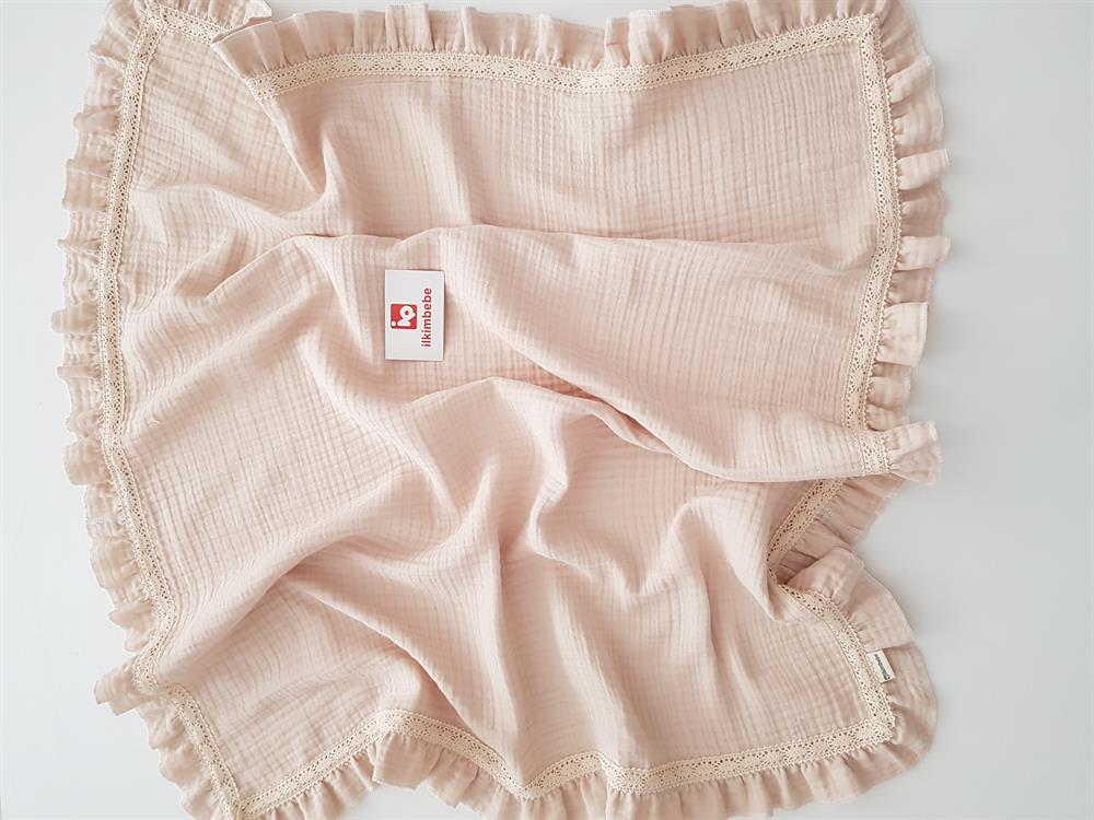 4 Katlı Dantelli Müslin Bebek Battaniyesi ve Takı Yastığı Seti 85x90