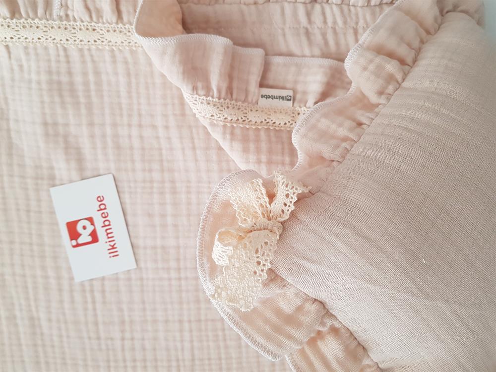 4 Katlı Dantelli Müslin Bebek Battaniyesi ve Takı Yastığı Seti 85x90