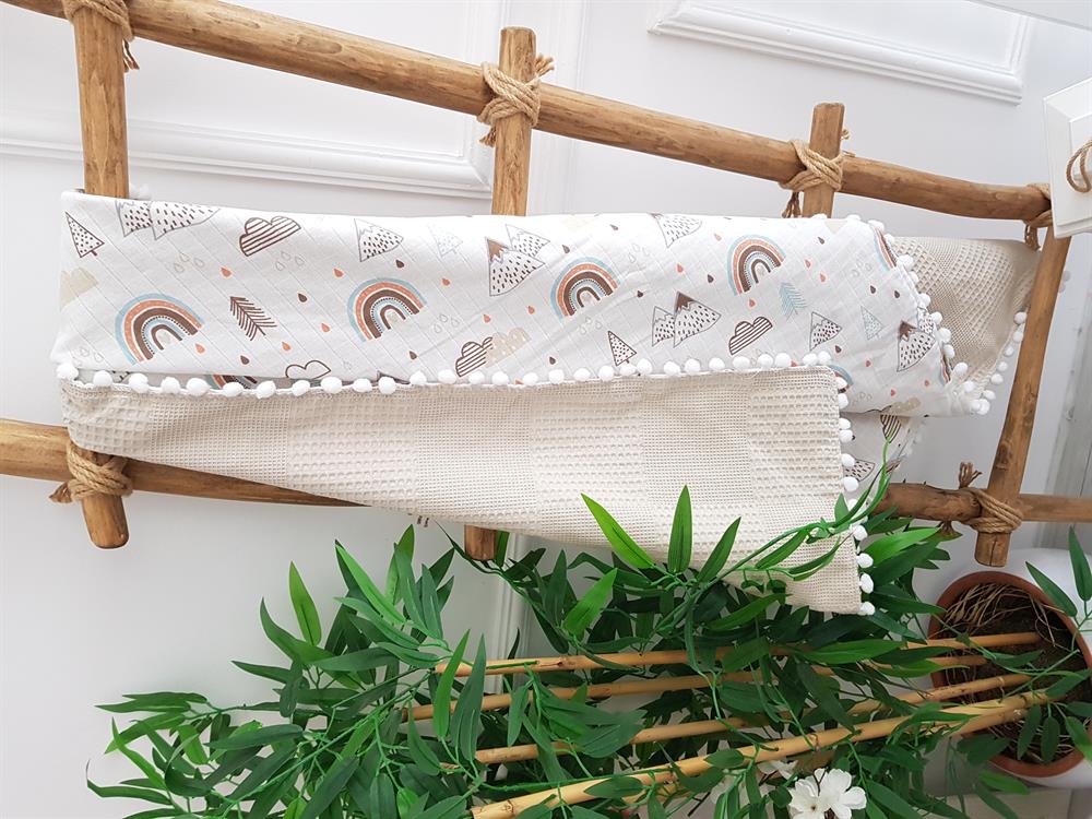 Bulutlu Gökkuşağı Pikeli Bebek Battaniyesi 85x90