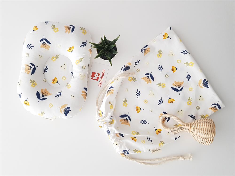 Çiçekli Keseli Bebek Kafa Yastığı