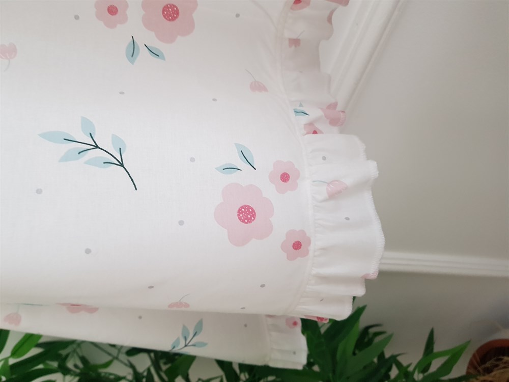 Çiçekli Fırfırlı Anne Bebek Balenli Emzirme Önlüğü 70x100