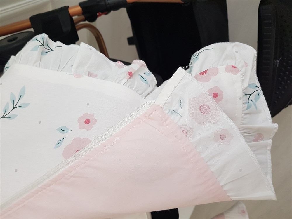 Çiçekli Fırfırlı Bebek Puset Örtüsü