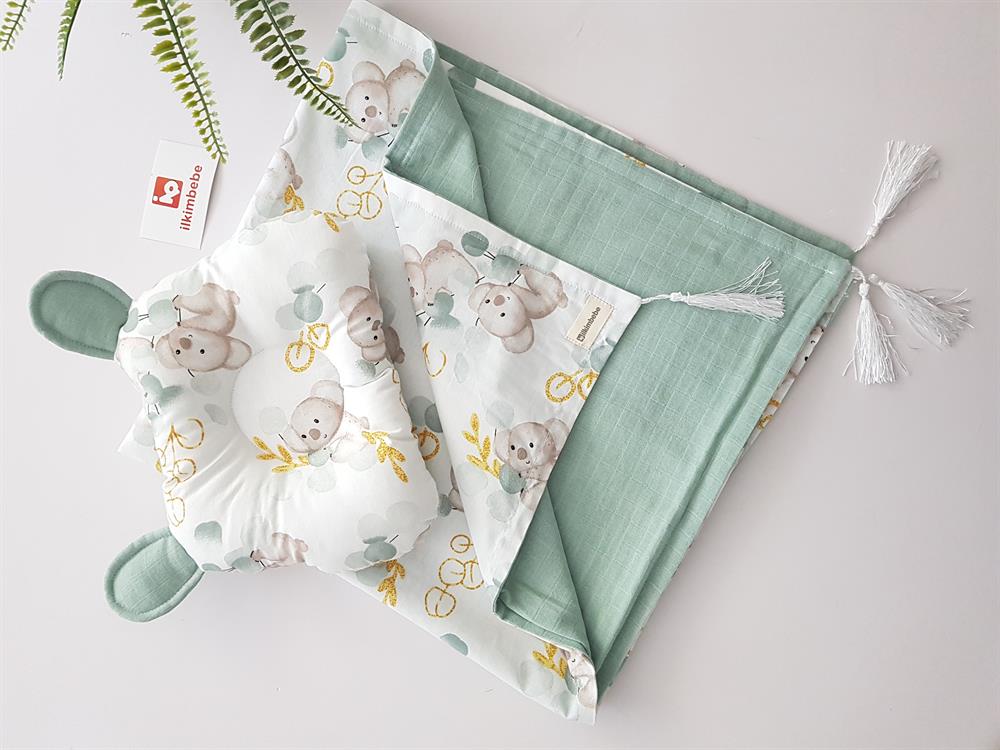 Çiçekli Koala Müslin Bebek Battaniyesi ve Kulaklı Yastık