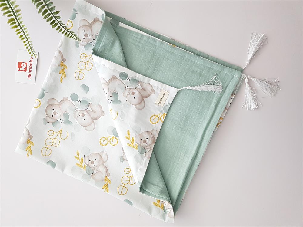 Çiçekli Koala Müslin Bebek Battaniyesi ve Kulaklı Yastık