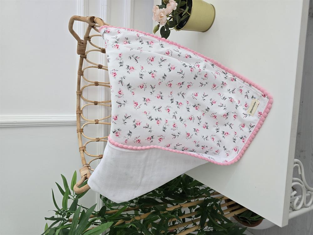 Çiçekli Ponponlu Çift Katlı Bebek Battaniyesi 85x90