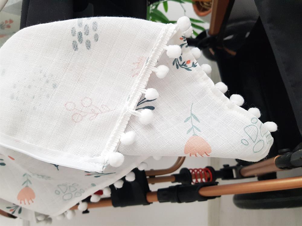 Çiçekli Ponponlu Fermuarlı Bebek Puset Örtüsü