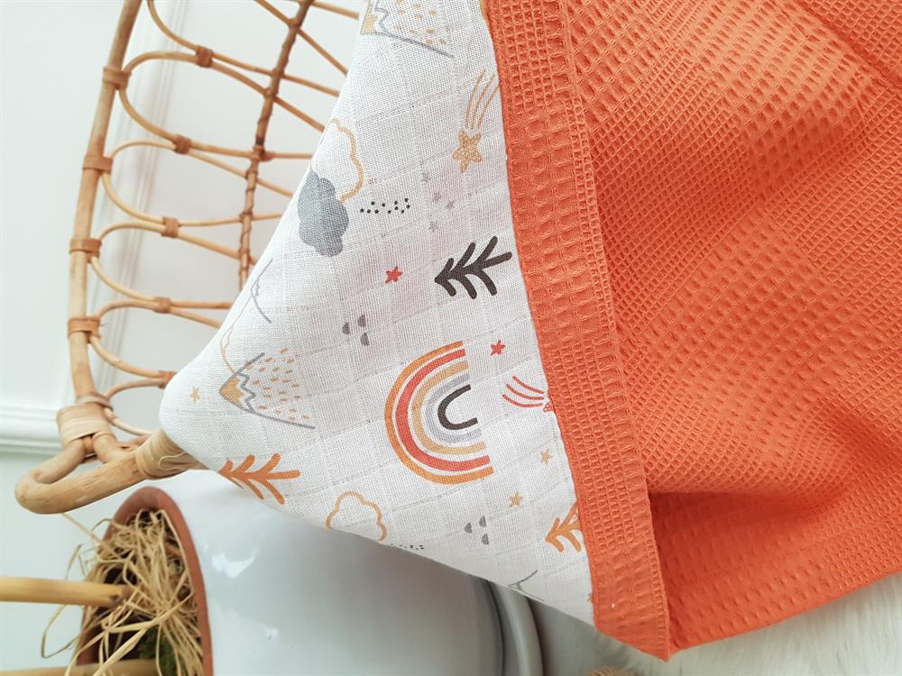 Gökkuşağı Pikeli Çift Kat Bebek Battaniyesi 85x90
