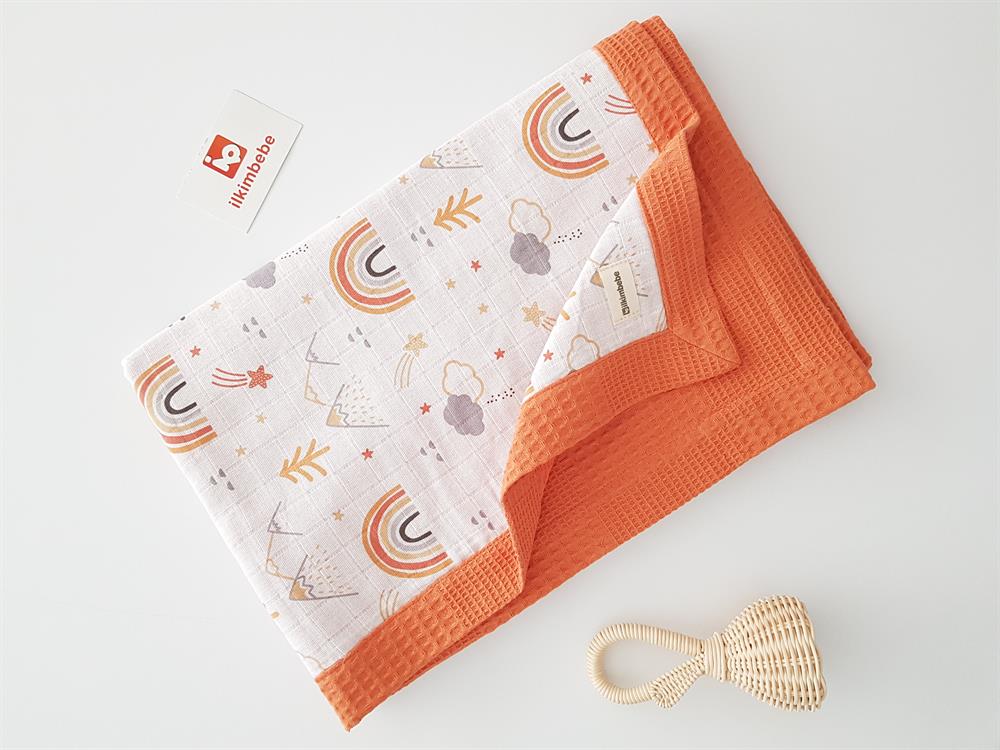 Gökkuşağı Pikeli Çift Kat Bebek Battaniyesi 85x90