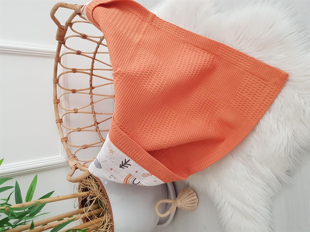 Gökkuşağı Pikeli Çift Kat Bebek Battaniyesi 85x90