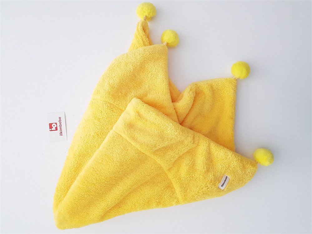 Ponponlu Çift Katlı Welsoft Bebek Battaniyesi