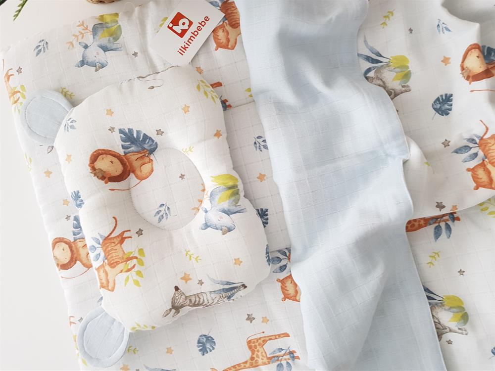 Safari Hayvanlar Püsküllü Müslin Bebek Battaniyeli 3lü Alt Açma Seti