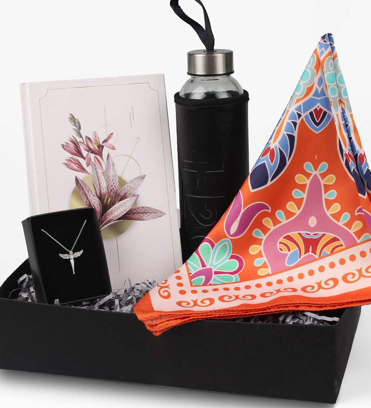 Deri Kılıflı Matara & Tasarım Defter & Melek Kolye & Fular Hediye Seti 