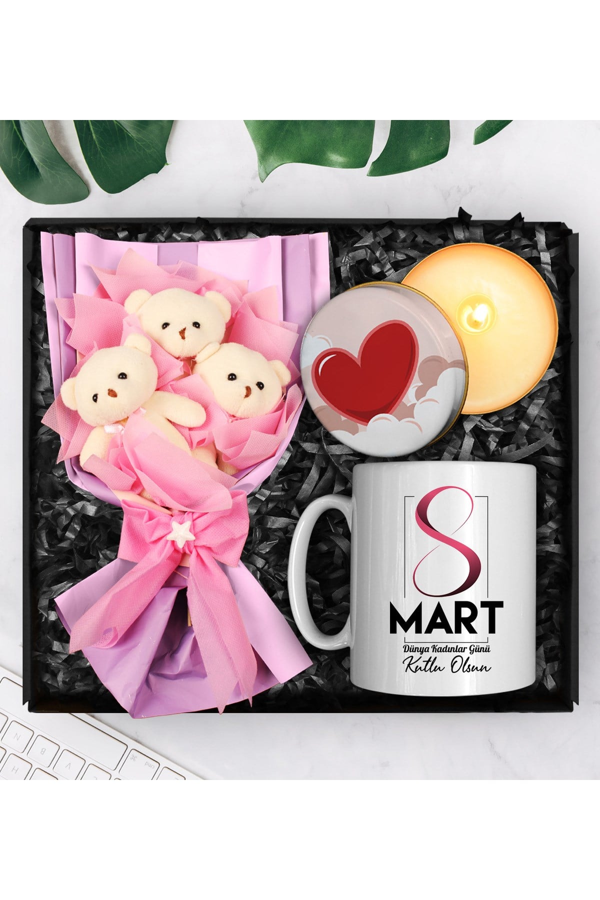 8 Mart Dünya Kadınlar Gününe Özel Üçlü Peluş Buket & Tasarım Kupa & Tasarım Mum Hediye Seti
