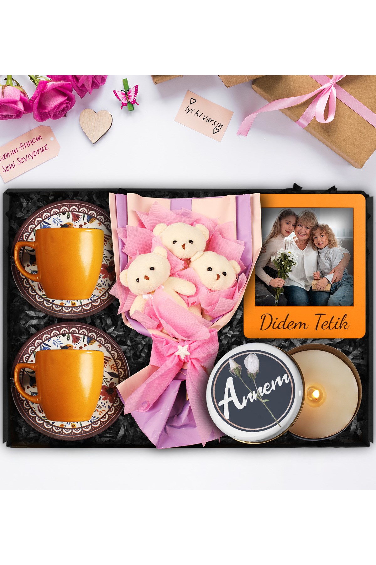Anneler Gününe Özel Desenli İkili Turuncu Fincan & Üçlü Peluş Ayıcık Buketi & Çerçeve & Tasarım Mum